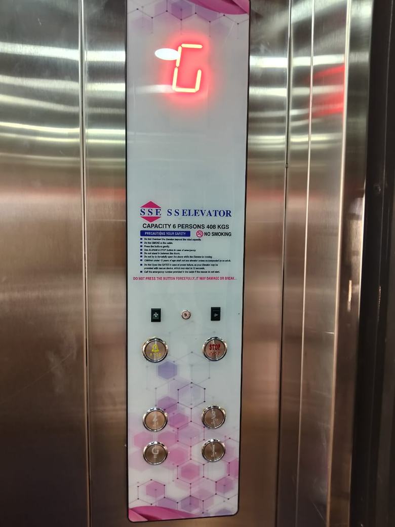 Branded control panel, 6-person cabin